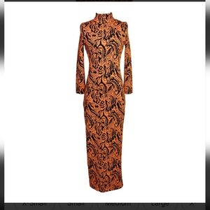 Chic Long Sleeve Paisley Dress in Orange and Black